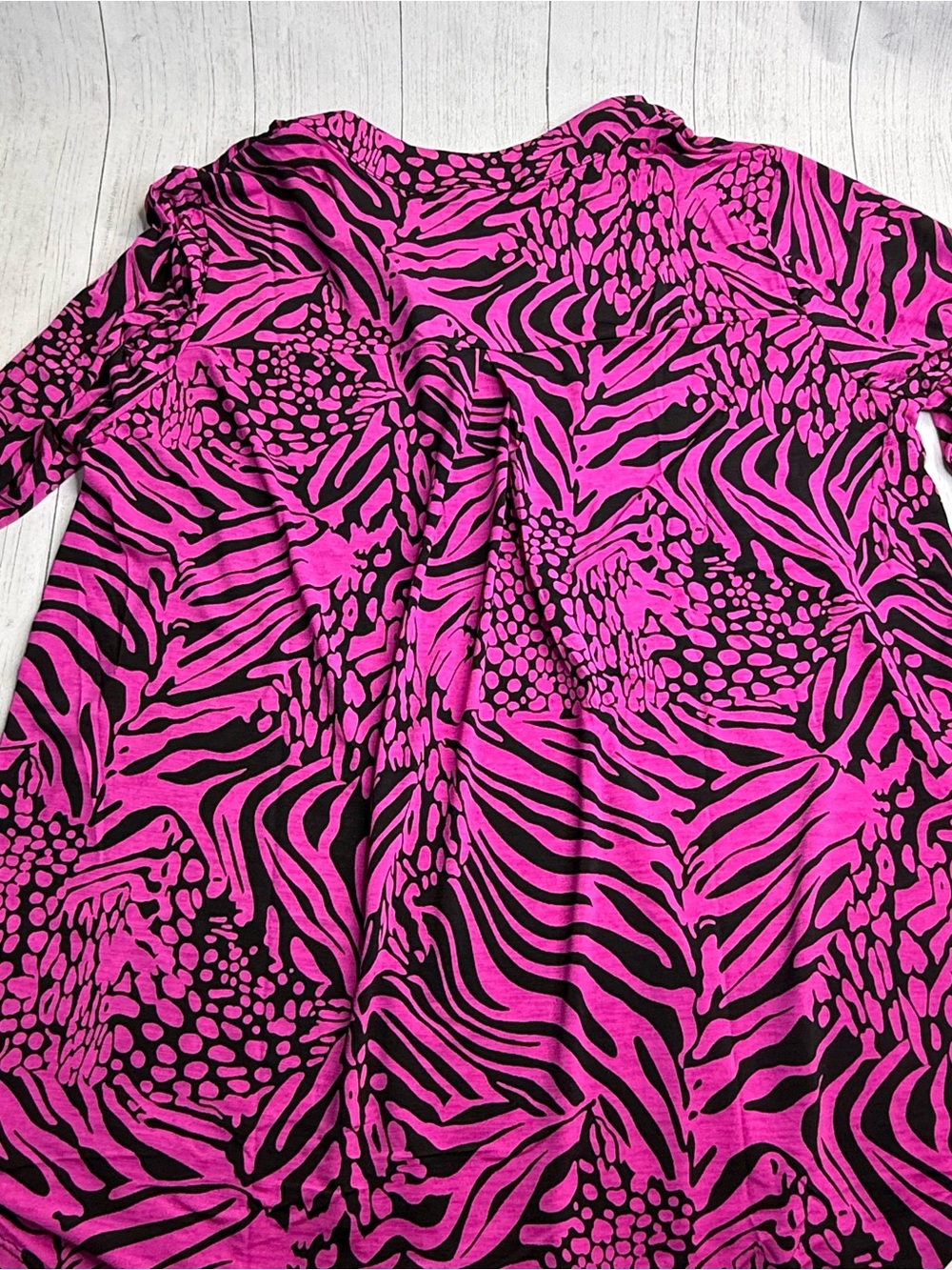 Dear Scarlett Lizzy Top Magenta Black Zebra Animal Print 3/4 Sleeve NWT Sz Large - Picture 8 of 12